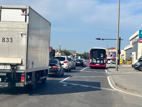 Zabrat yoluna avtobus zolağı çəkildi