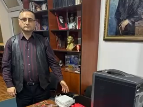 İş yerindən Leninin büstü və Çe Gevaranın portretləri tapıldı