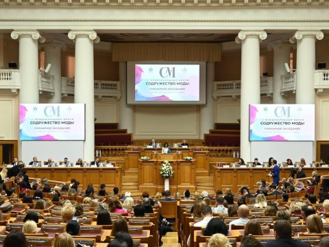 Deputatlar MDB Moda Forumunda regional əməkdaşlıqla bağlı mesaj veriblər