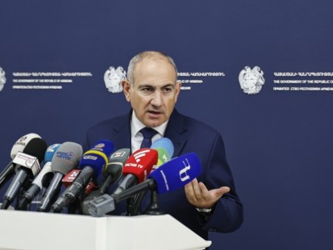 Paşinyan yenidən Baş nazir postuna namizədliyini irəli sürdü