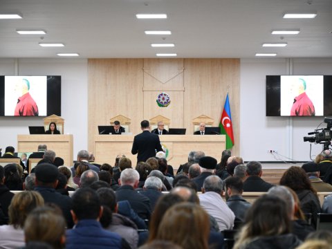 Ermənilərin məhkəməsində təqsirləndirilən şəxslərin vəkillərinin müdafiə çıxışı başladı