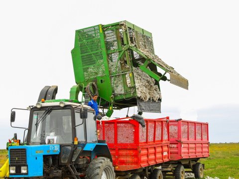 Ağdamda traktor aşdı - Xəsarət alanlar var