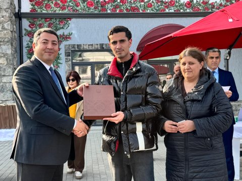 Məmmədbəyliyə köçən ailələrə evlərinin açarları verildi 