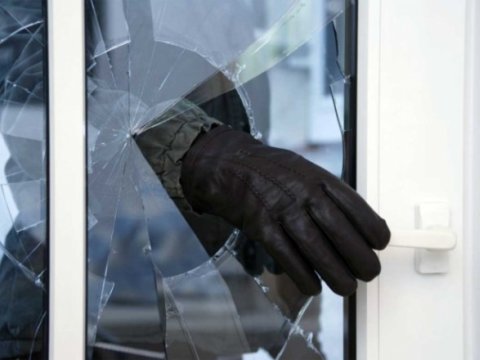 Abşeronda evlərdən və marketlərdən oğurluq edildi