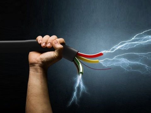 “Azərişıq”ın işçisini "tok" vurub öldürdü