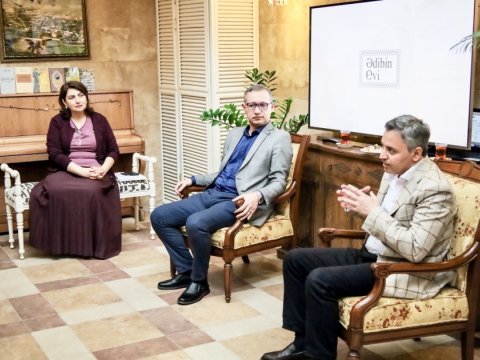 “QHT-lər mənəvi dəyərlərin keşiyində” müzakirəsi keçirilib