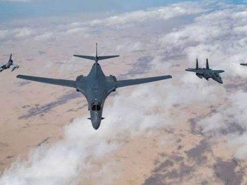 ABŞ təyyarələri Venesuela sərhədlərində