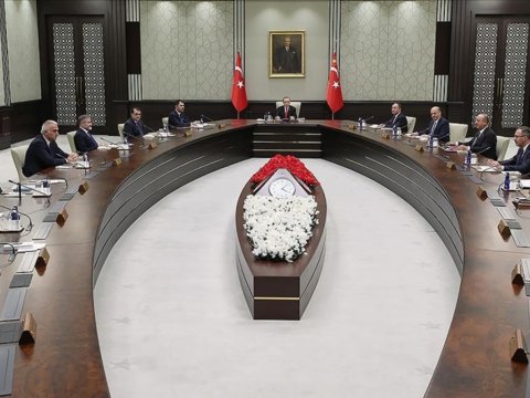 Ərdoğan nazirləri toplayır