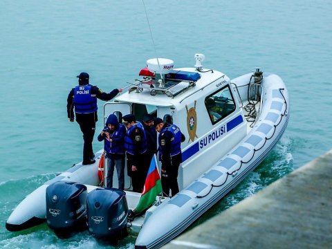 Su polisi Xəzərdə brakonyerlik edən şəxsi saxladı