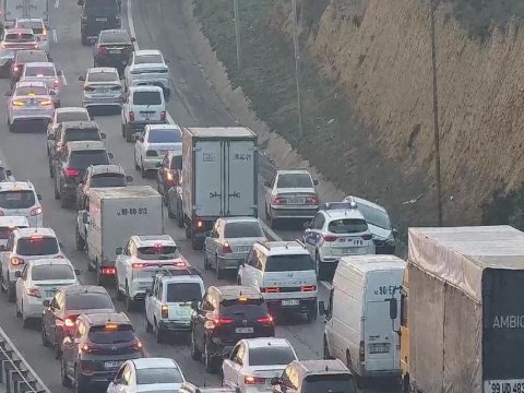 Kənar dairəvi yolda qəza - Tıxac yarandı