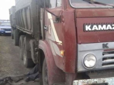 87 yaşlı kişi "KamAZ"ın altında qalaraq öldü