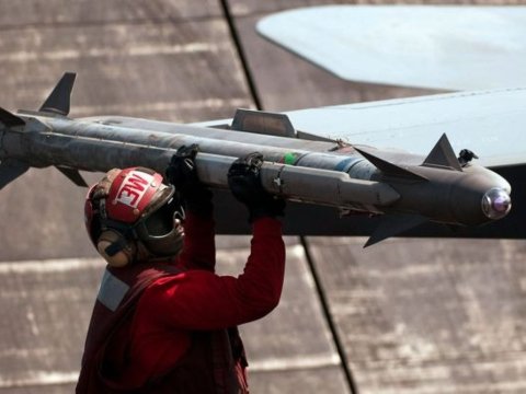 ABŞ Avropadan inciyib