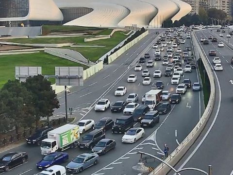 Bakının tıxaclı YOLLARI