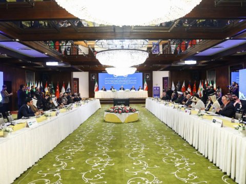 ABŞ ordusu gəmiyə zərbə endirdi