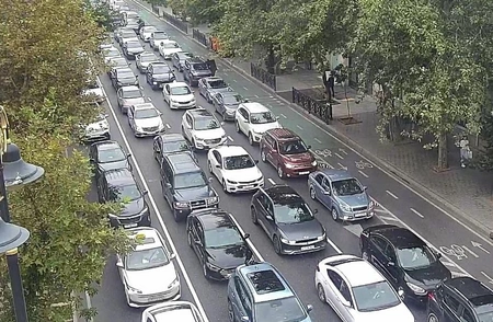 Bakıda 15 istiqamətdə tıxac var