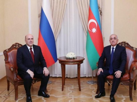 Mişustin Əli Əsədovla telefon danışdı