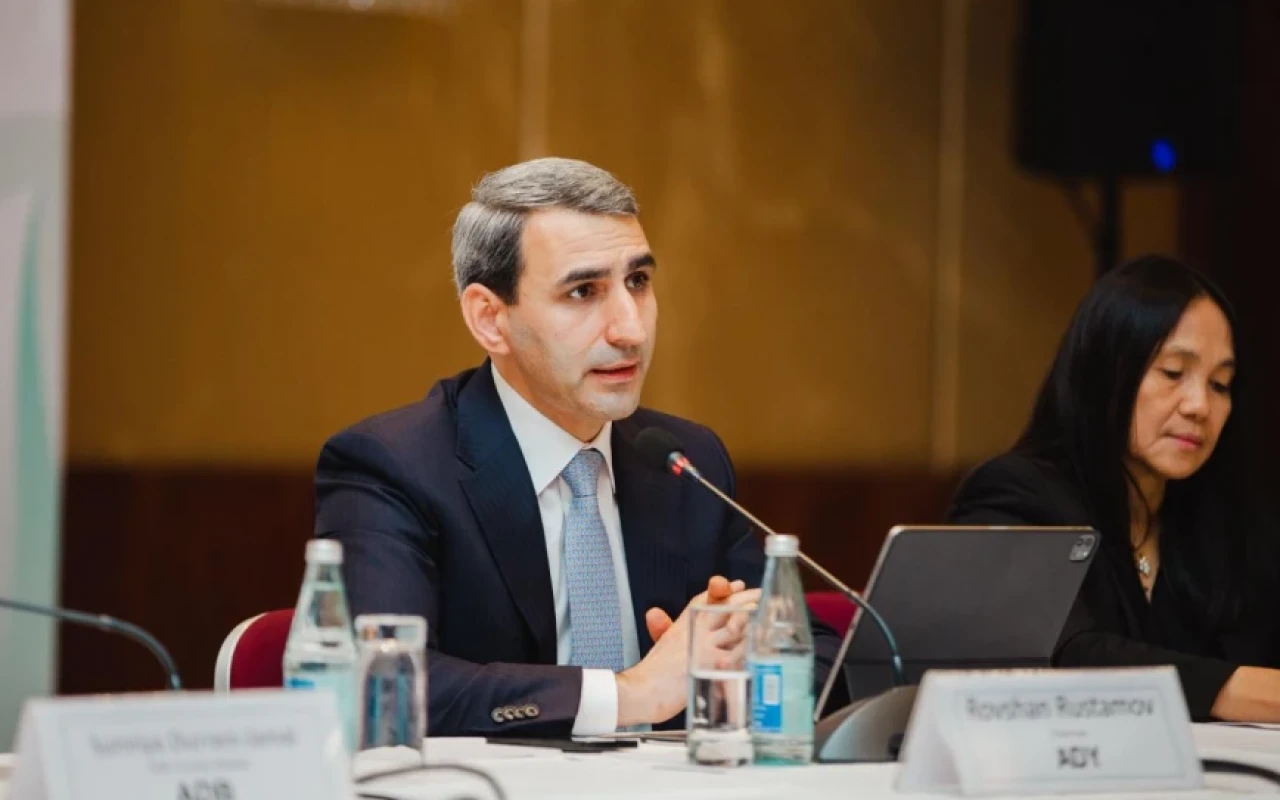 ADY-nin dekarbonizasiyası üzrə strateji layihəyə start verildi - FOTOLAR