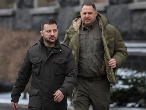 Zelenski Yermakı daha iki vəzifəsindən çıxardı