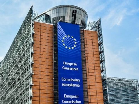 X Avropa Komissiyasının reklam hesabını SİLDİ