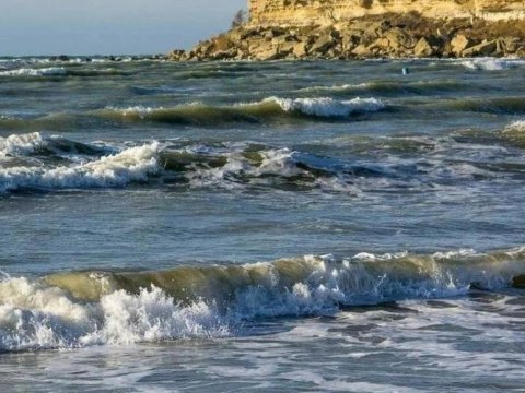 Xəzər dənizindən qum-çınqıl oğurlayanlar saxlanıldılar