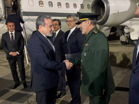 Abbas Əraqçi Bakıdadır