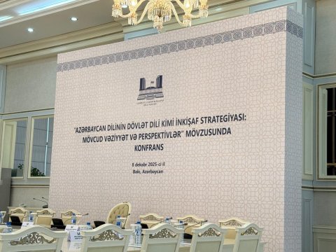 Parlamentdə Azərbaycan dili müzakirə edilir