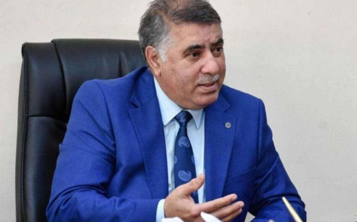 Azərbaycan dilində rəsmi üslub bərbad gündədir