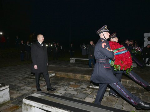 Prezidentlər “Azadlıq Qapısı” abidəsini ziyarət etdi - FOTOLAR