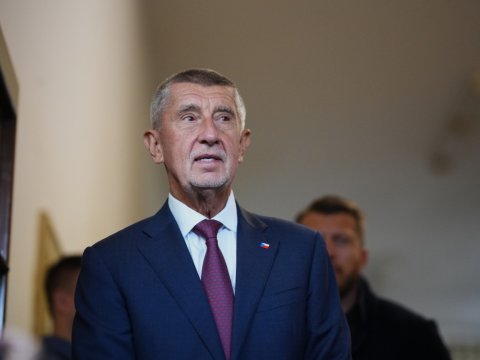 Milyarder Baş naziri təyin edildi