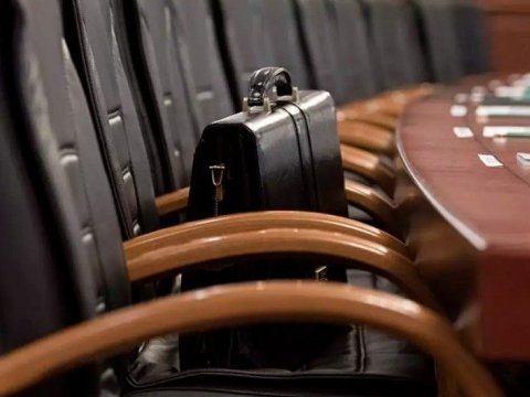 Azərbaycanda deputatın mandatına xitam verilir