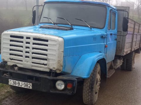 İki maşın toqquşdu - 4 yaralı var