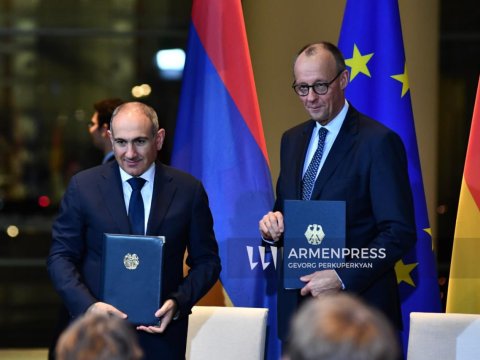 Paşinyan kansler ile beyanname imzaladı