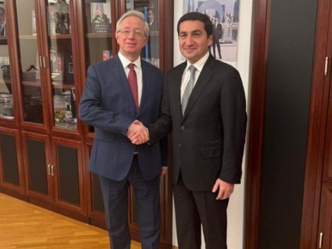 Hikmət Hacıyev Qaluzinlə görüşdü