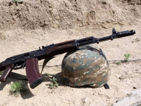 Ermənistan ordusunda intihar: əsgər silahla özünü vurub
