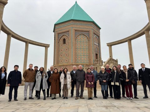 Lord Alderdays Naxçıvana getdi