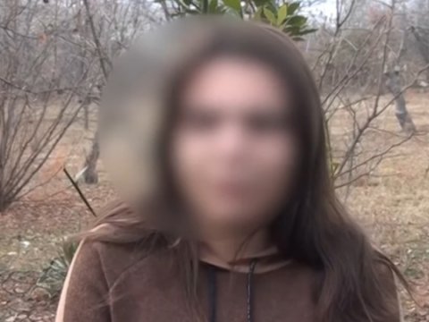 14 yaşlı qızı təhsildən kim yayındırıb?