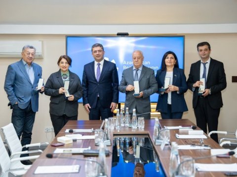 Onlara milli mətbuatın&nbsp;yubiley medalı verildi - FOTO