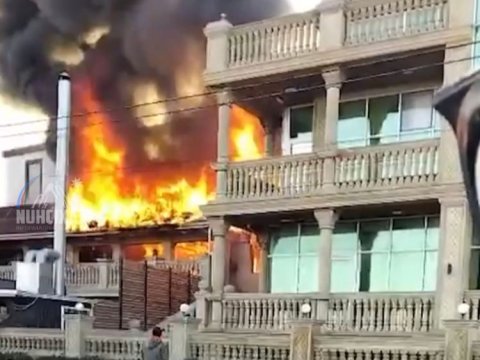Sumqayıtda hotel yanır
