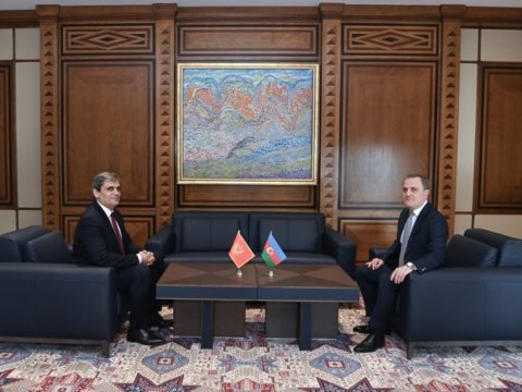 Ceyhun Bayramov monteneqrolu həmkarı ilə görüşdü