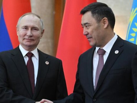 Qırğızıstan prezidenti Rusiyada səfərdədir