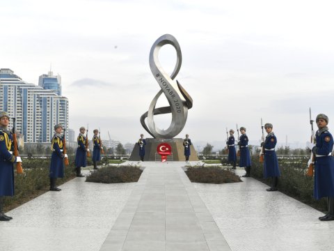 Türkiyənin vitse-prezidenti Zəfər parkını ziyarət etdi