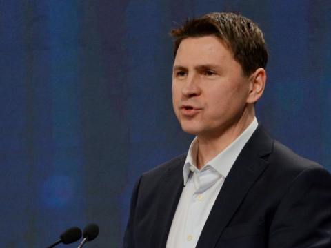 Zelenski daha bir məmuru işdən azad edib