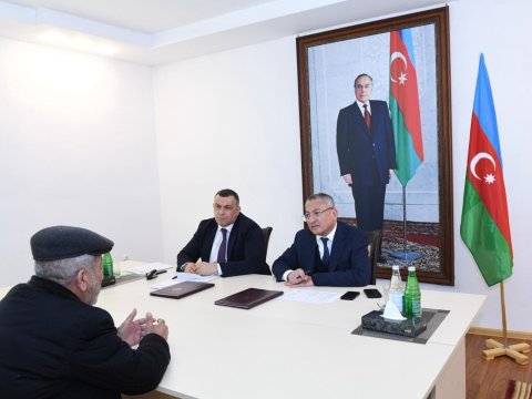 Rövşən Rzayev keçmiş məcburi köçkünlərin müraciətlərini dinlədi -&nbsp;FOTOLAR