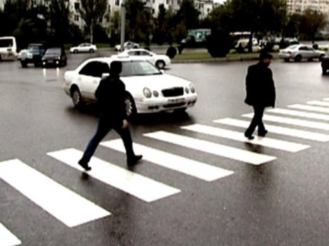 Piyada keçidlərində diqqətsizliyin&nbsp;ağır nəticələri