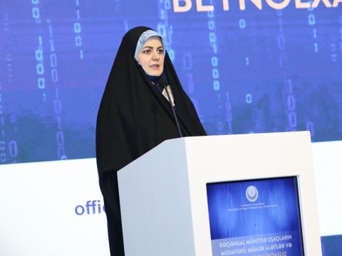 Pezeşkianın qızı Bakıda şeir dedi - GÖRÜNTÜLƏR