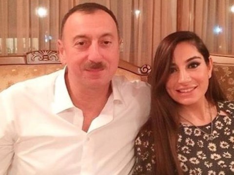 Arzu Əliyeva atasını&nbsp;təbrik etdi - FOTO