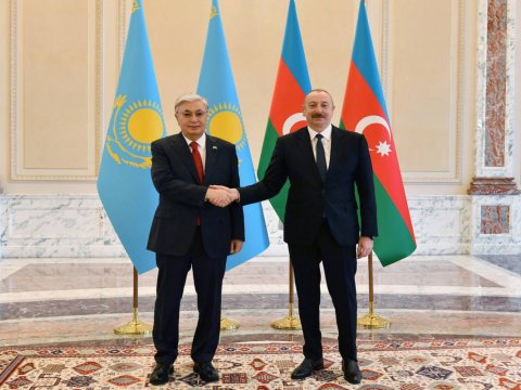 Tokayev İlham Əliyevə zəng etdi