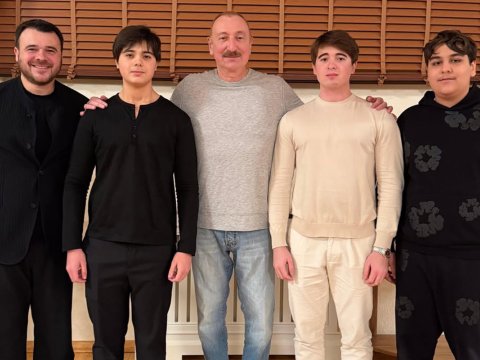 Emin Ağalarovdan təbrik paylaşımı