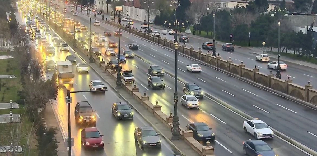 Bu səhər hansı yollarda tıxac var?