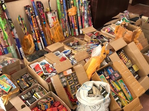 Pirotexniki vasitələr satan daha 22 nəfər saxlanıldı